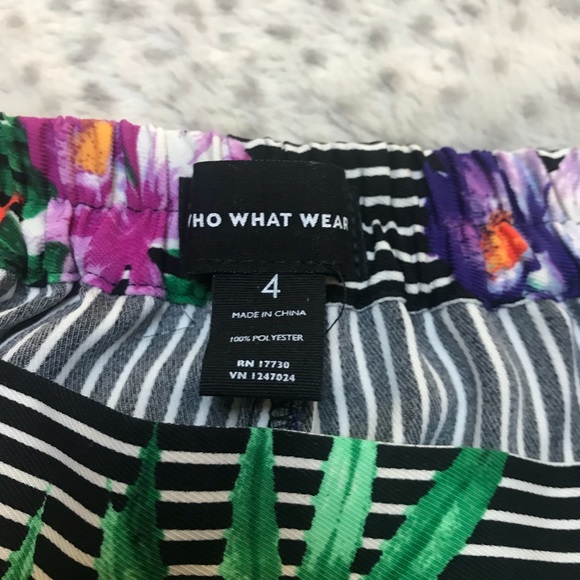 Flouncy Striped and Floral Shorts - Picture 3 of 4